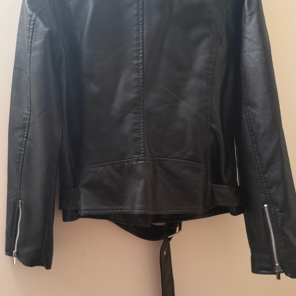 Black Polyurethane Jacket - Picture 7 of 12